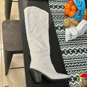 Elegant White Over the Knee Women's Boots